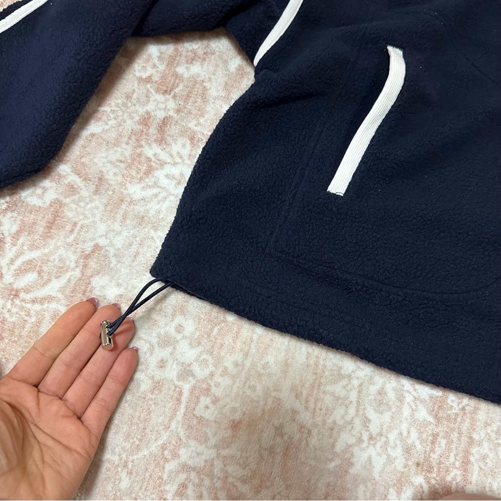 NWT Navy Fleece Contrast Cropped Sweatshirt With Drawstrings - Picture 8 of 12